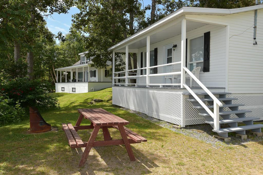 Auberge Sur Mer Charlevoix 세인트시몬 외부 사진