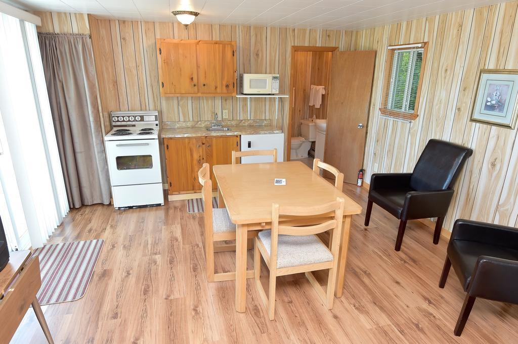 Auberge Sur Mer Charlevoix 세인트시몬 외부 사진