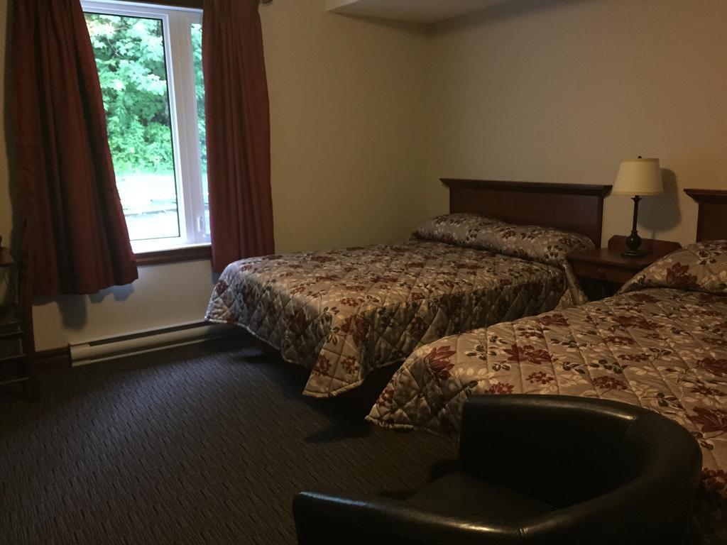 Auberge Sur Mer Charlevoix 세인트시몬 외부 사진